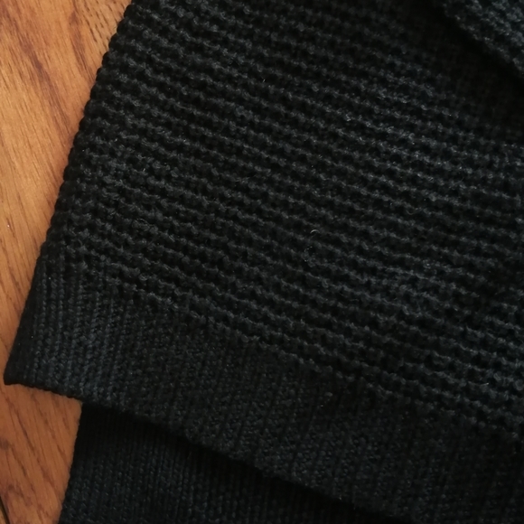 PRICE DROP! Aritzia Isabelli Sweater - Picture 5 of 6